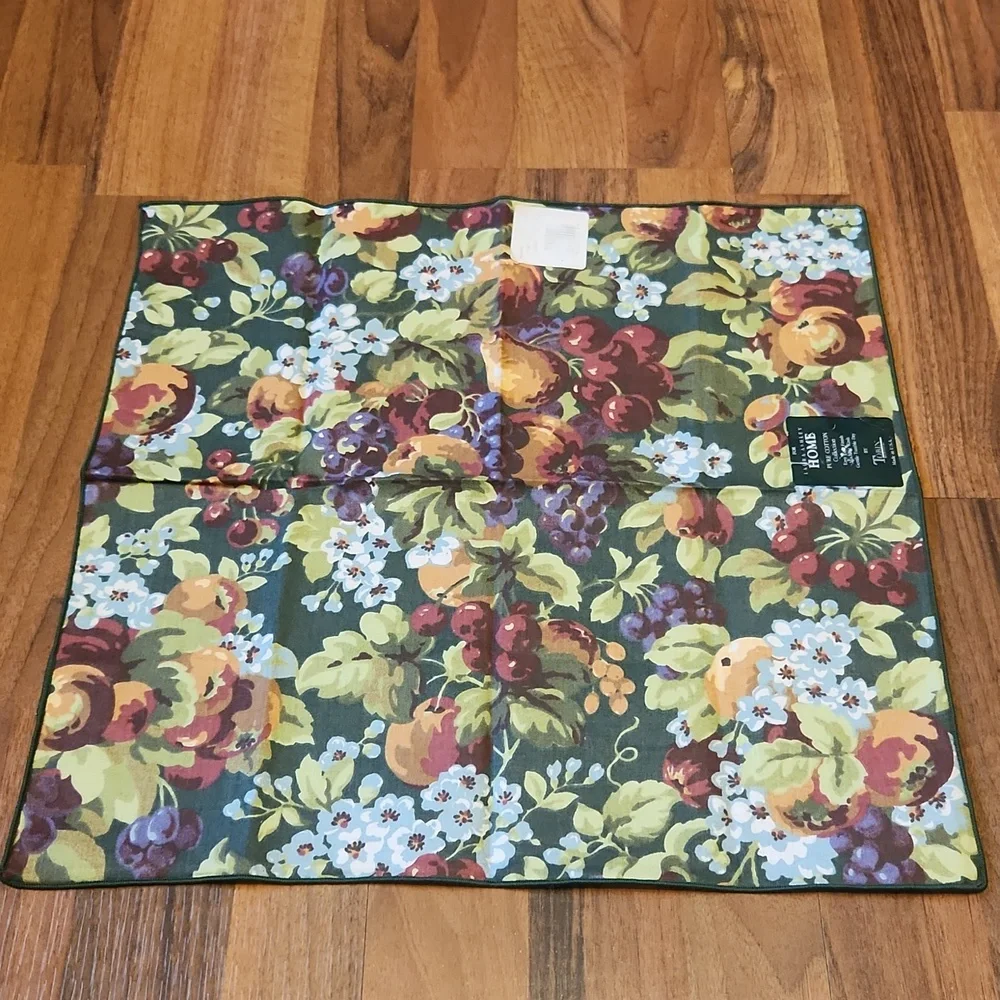 Laura Ashley Cloth Napkins Set of Five Rubens Green Floral Fruit Print New! NWT